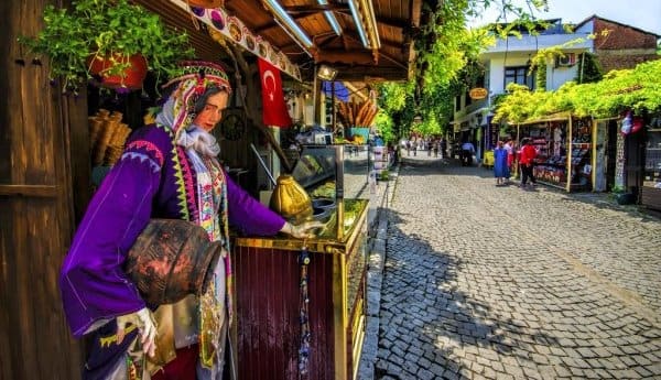 Puesto de helado artesanal en una calle del pueblo de Şirince
